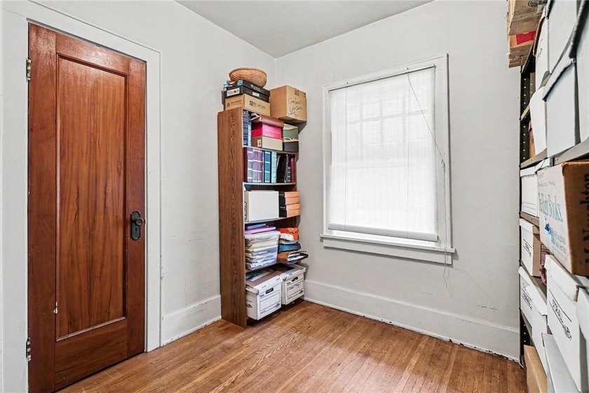 Spacious Center Entrance Colonial with nearly 2200 Square Feet - photo 21