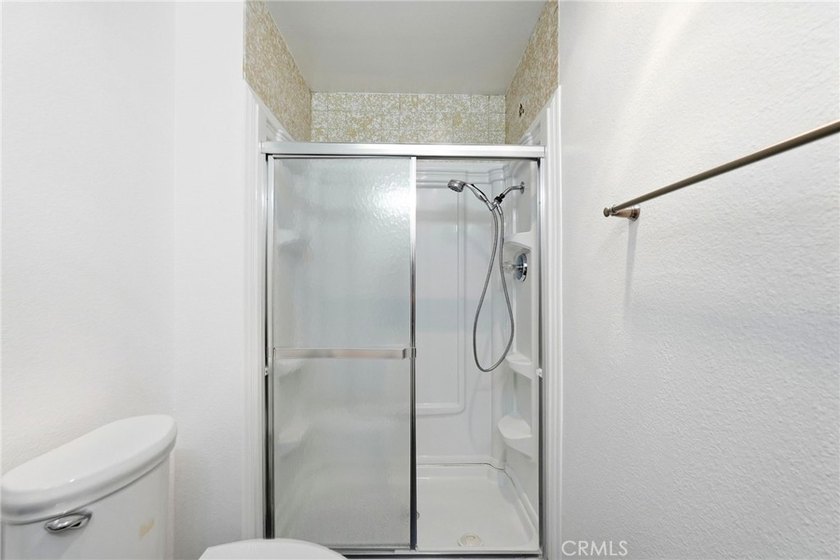 Welcome to this upper-level 2-bedroom, 2-bath condo offering 1 - photo 23