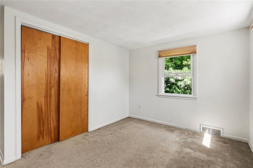 Spacious Center Entrance Colonial with nearly 2200 Square Feet - photo 24