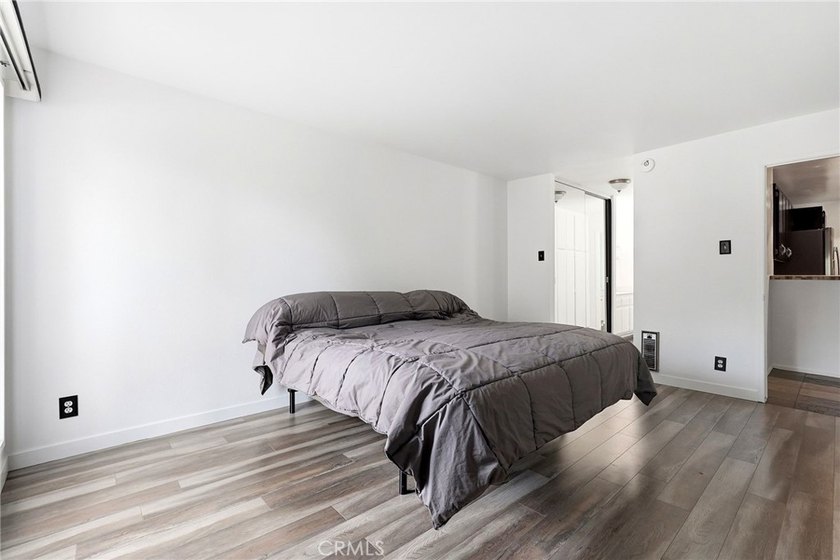 Welcome to this upper-level 2-bedroom, 2-bath condo offering 1 - photo 33