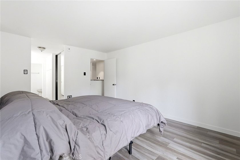 Welcome to this upper-level 2-bedroom, 2-bath condo offering 1 - photo 34