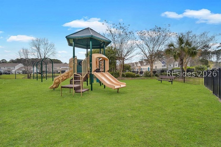 Welcome to 387 Dante Circle, a well-designed townhome in Azalea - photo 36