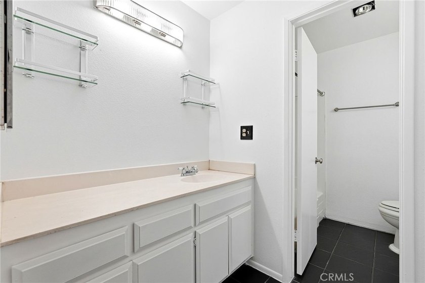 Welcome to this upper-level 2-bedroom, 2-bath condo offering 1 - photo 36