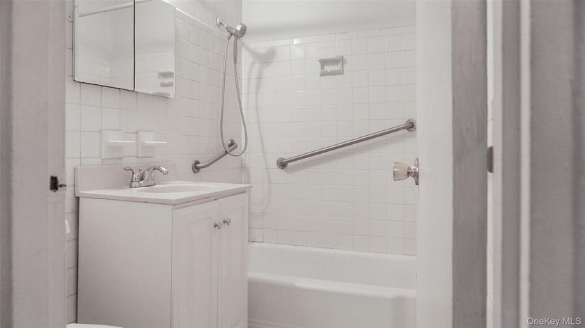 Welcome to McLean Towers at 385 McLean Avenue, Unit 3B, Yonkers - photo 15