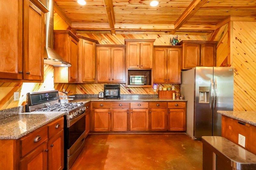 Exceptional opportunity to own a private 66 acre estate just - photo 8