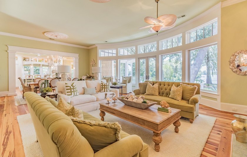 Welcome to an extraordinary waterfront residence in the Island - photo 48