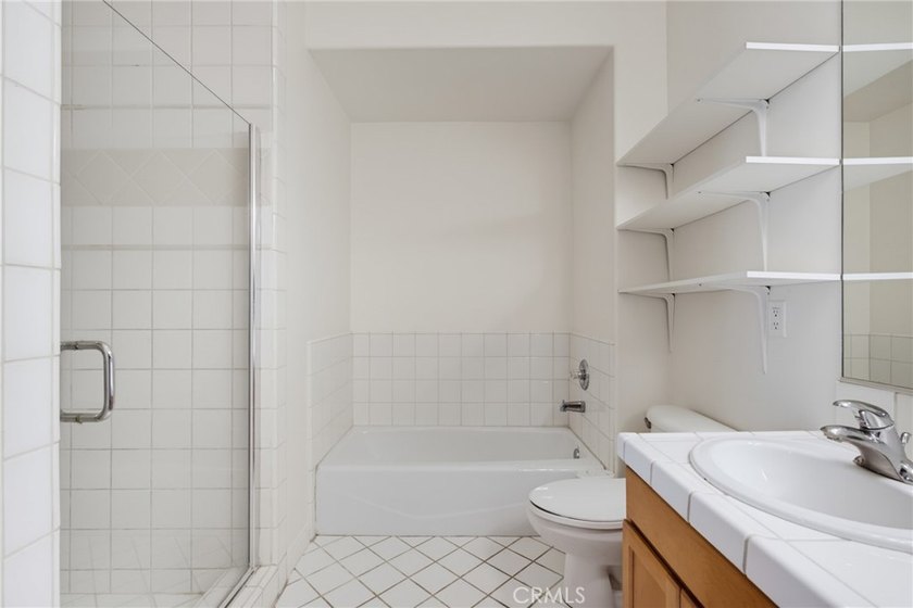 Welcome to this spacious 3-bedroom, 2.5-bath corner-unit - photo 26