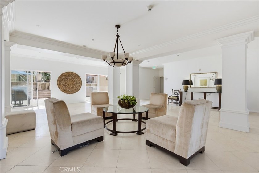 Welcome to this spacious 3-bedroom, 2.5-bath corner-unit - photo 30
