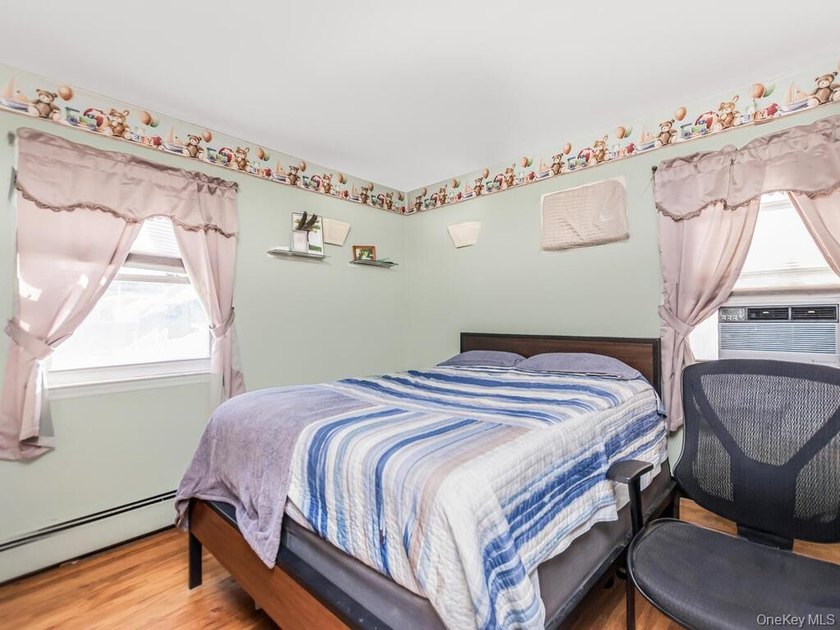 Beautiful fully detached legal 2-family home located in the - photo 8