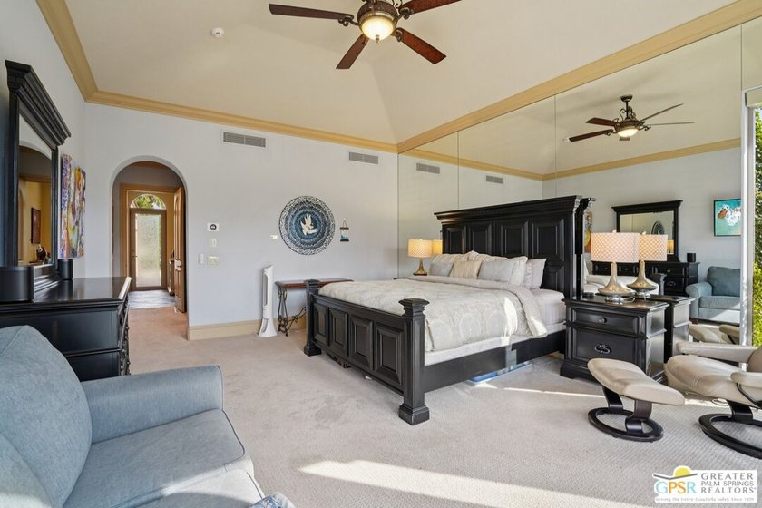 Sophisticated luxury meets timeless elegance in this exceptional - photo 37