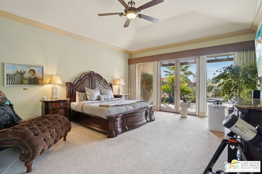Sophisticated luxury meets timeless elegance in this exceptional - photo 46