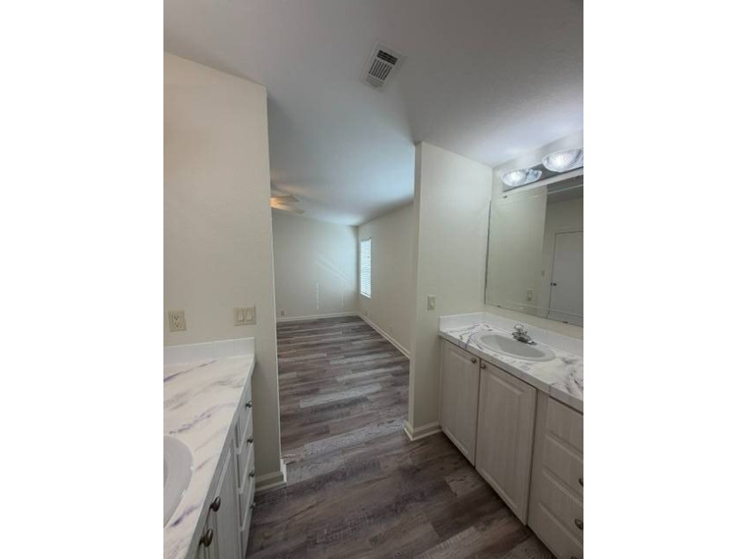 GOLF COURSE HOME FOR SALE - FURNISHED + GOLF CART INCLUDED! Move - photo 16