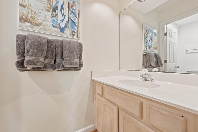 Welcome to this well-maintained 2-bedroom, 2-bathroom condo - photo 15