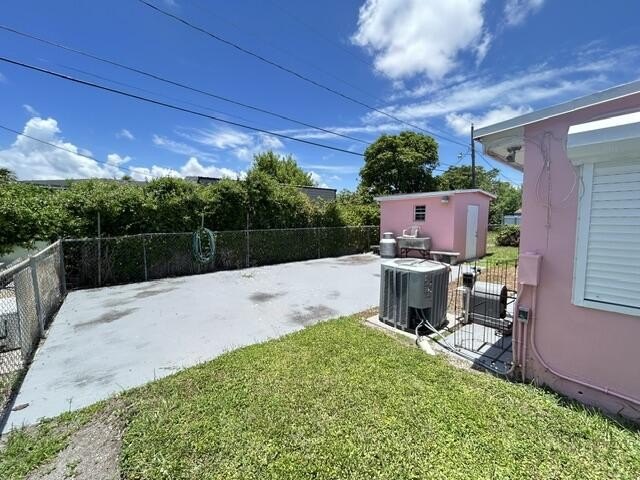 Discover this charming single-story residence located in - photo 18