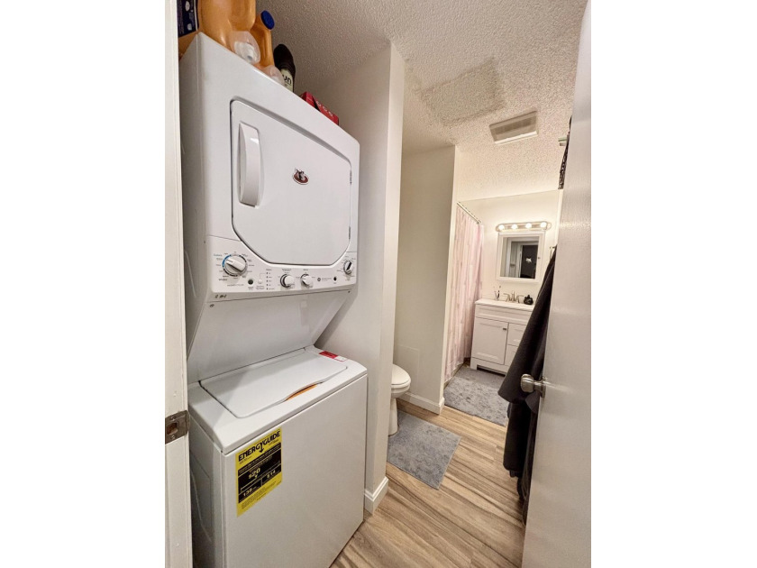 Enjoy the ease of low-maintenance living in the desirable - photo 10