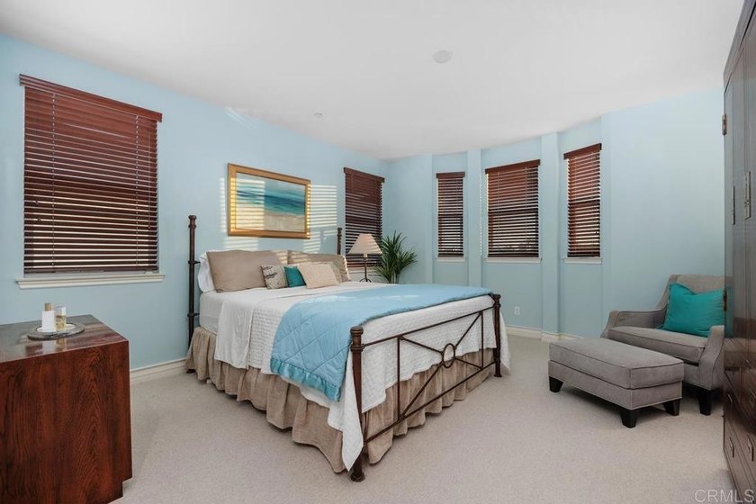 Experience the Coveted Coastal Solana Beach Lifestyle! Just down - photo 14