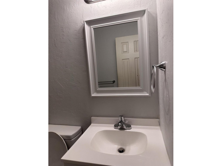 Rare income-producing duplex in East Oakland Park, FL - perfect - photo 19