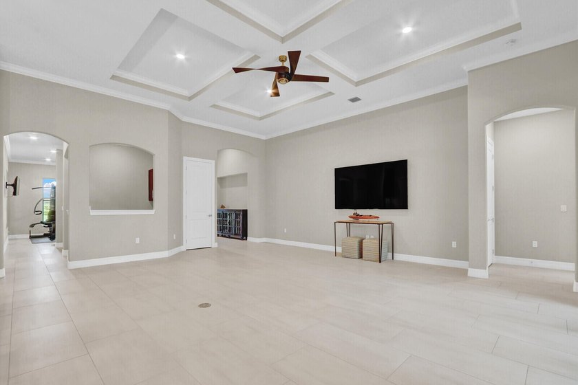 Stunning 4 bedroom/ 3.5 bath on .42 acres in the gated community - photo 13
