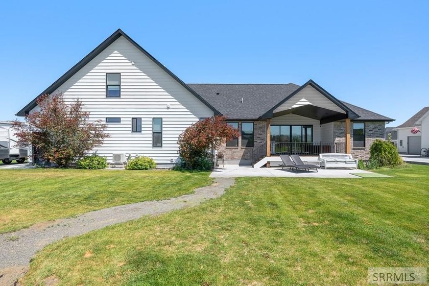 Welcome to 1864 E Beach Park Drive, a beautifully crafted custom - photo 12