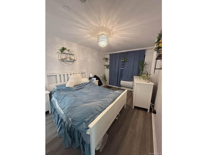 This stunning condo apartment features 2 spacious bedrooms and 2 - photo 6