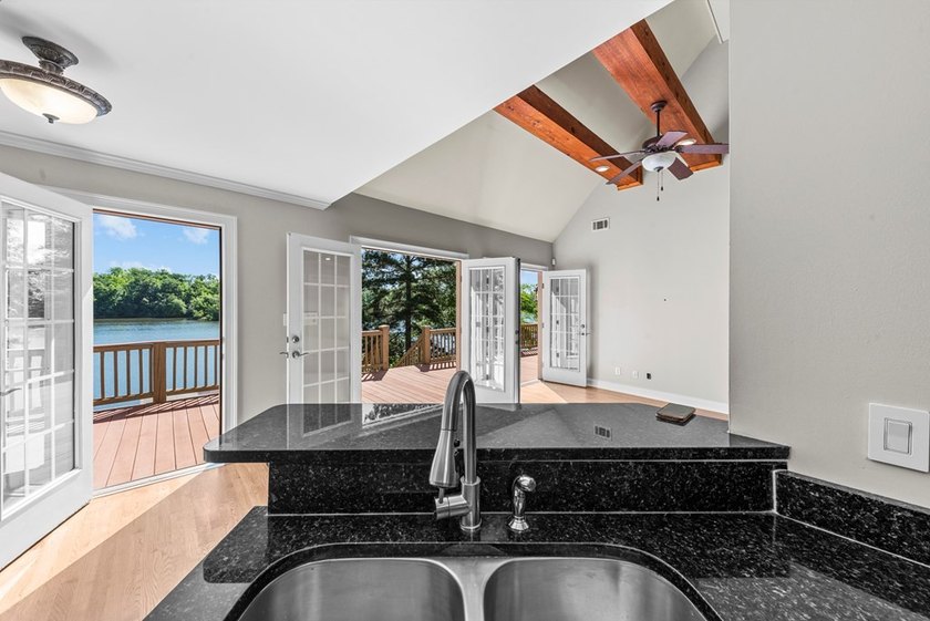 Experience the perfect blend of space, serenity, and convenience - photo 16