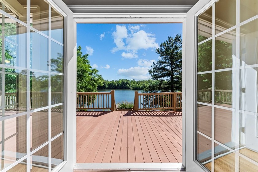 Experience the perfect blend of space, serenity, and convenience - photo 18