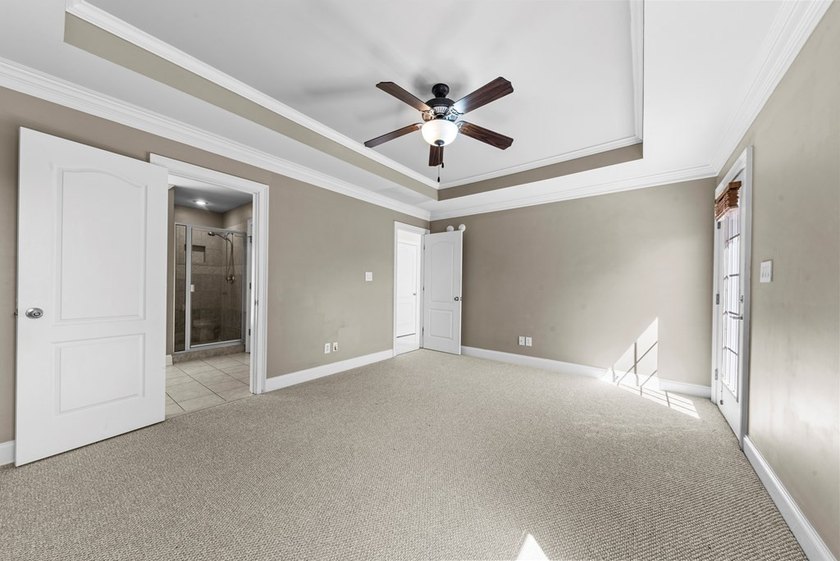 Experience the perfect blend of space, serenity, and convenience - photo 24
