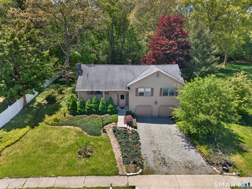 Ideally located in one of Mystic's most sought-after - photo 27