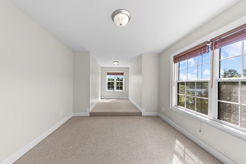 Experience the perfect blend of space, serenity, and convenience - photo 35