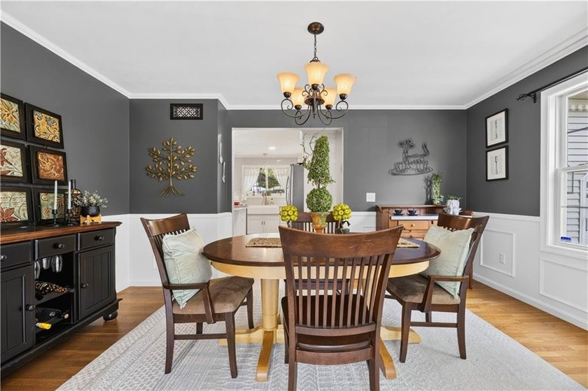 Welcome to this beautifully updated 4-bedroom, 3 full-bath - photo 11