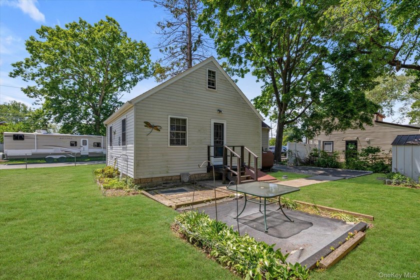 Opportunity Knocks! Attention all property lovers, first-time - photo 12