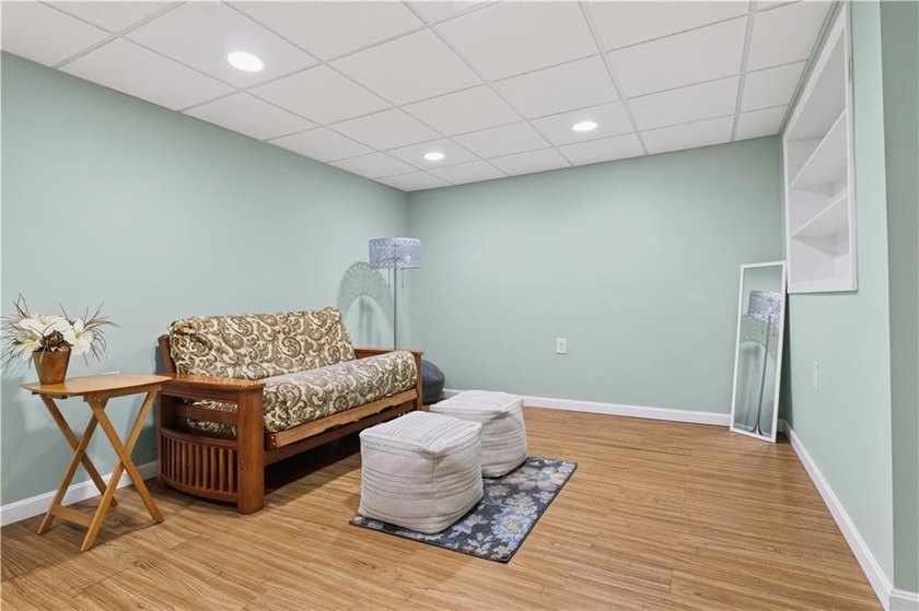Welcome to this beautifully updated 4-bedroom, 3 full-bath - photo 39