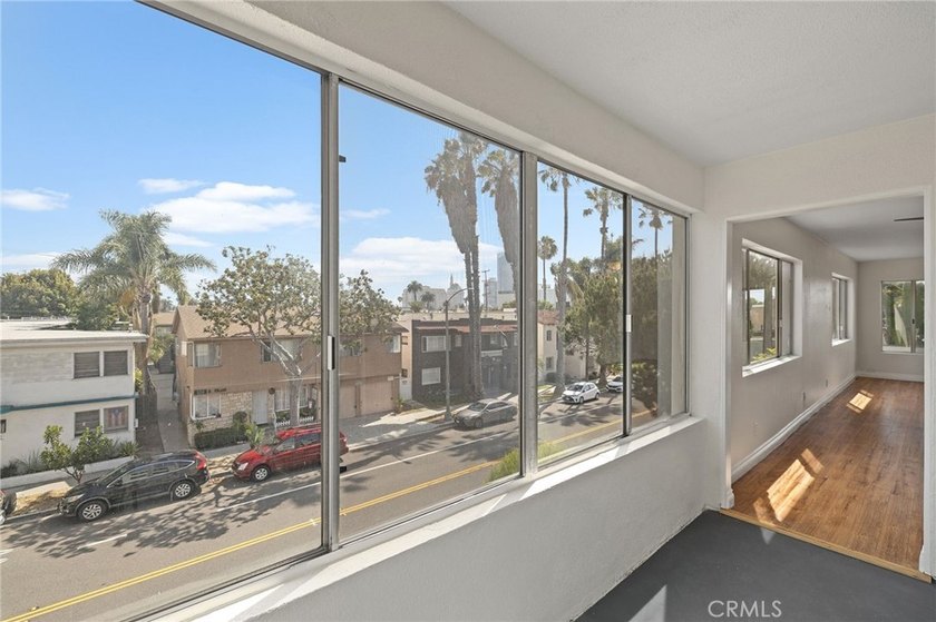 Charming 2-Bedroom Corner Condo in Prime Long Beach - Just - photo 16