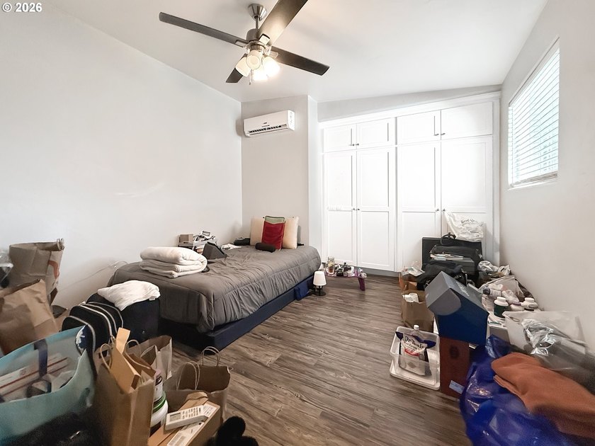 Beautifully updated and versatile property just a short distance - photo 18