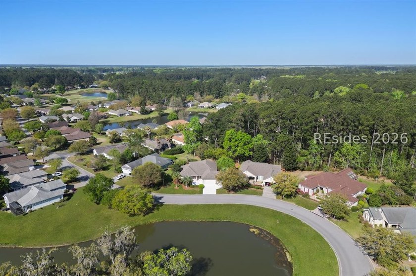 Live the Sun City dream in this expanded Longleaf model, one of - photo 23