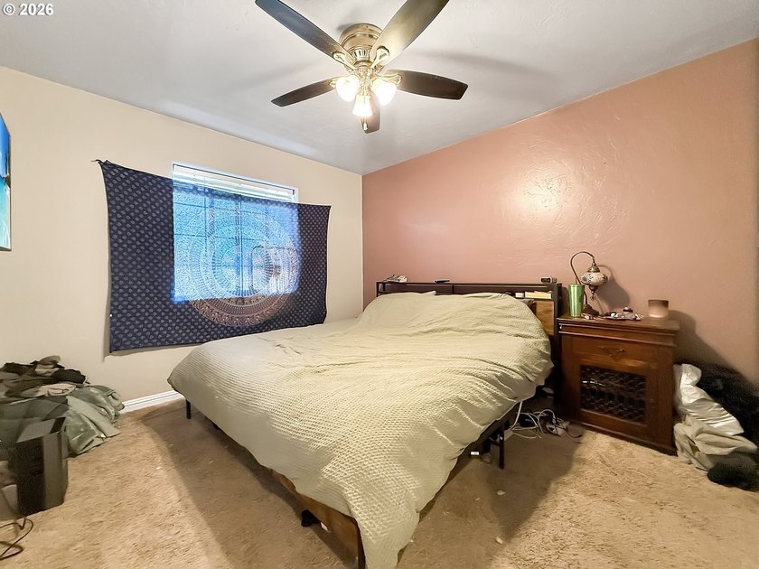 Beautifully updated and versatile property just a short distance - photo 23
