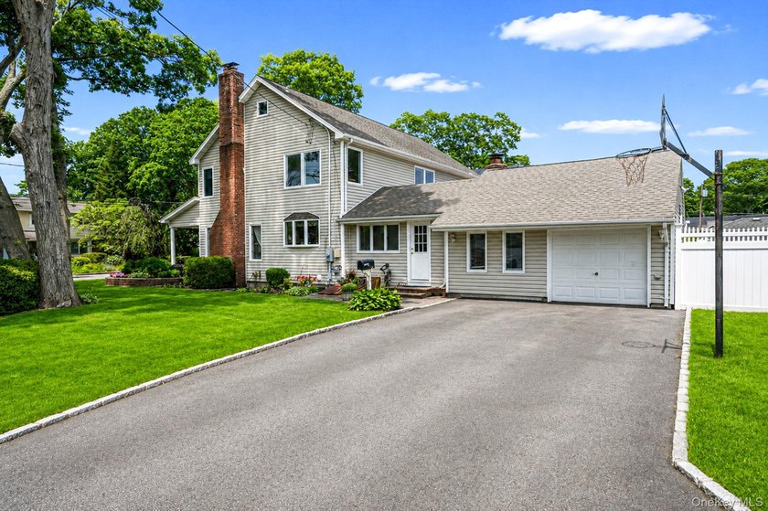 Over 3000 Sq ft post modern colonial on oversized lot with 6+ - photo 42
