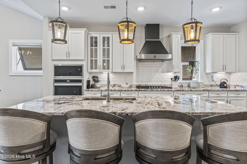 Welcome to this meticulously maintained and thoughtfully - photo 10
