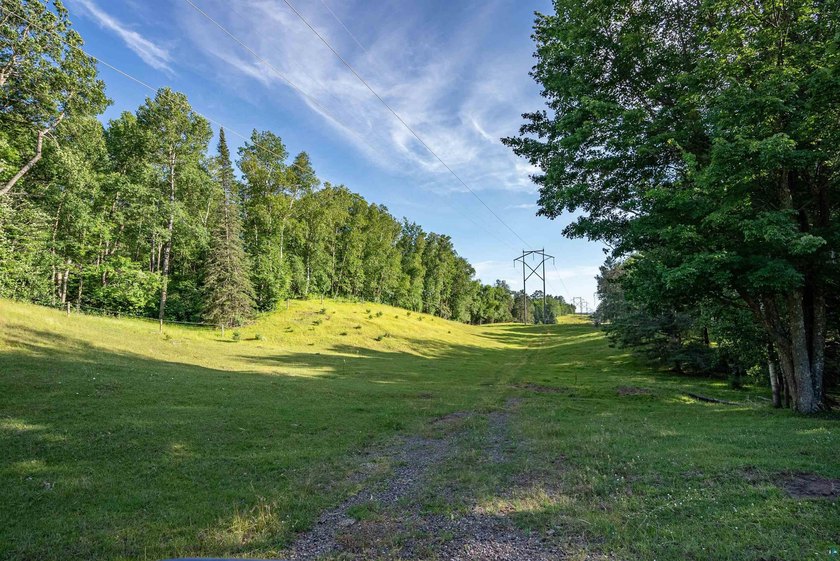 Horse lovers, your dream property has arrived! Nestled on 76.06 - photo 12