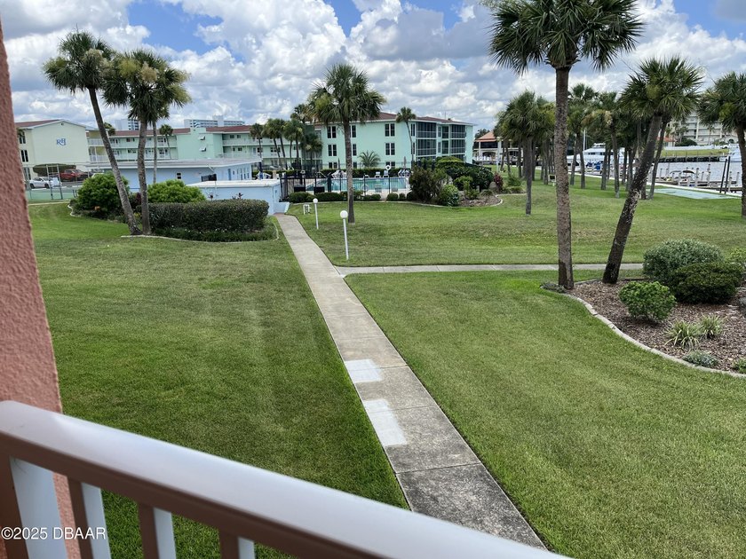 Do not miss your opportunity to own this 2/2 condo in Daytona - photo 29