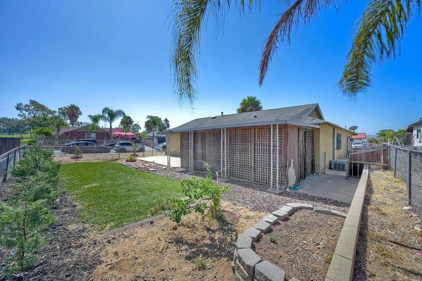This is a great opportunity to own a spacious single story home - photo 16