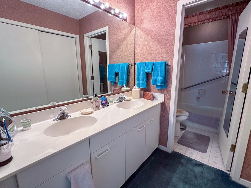 ***BE SURE TO WATCH WALK-THRU VIDEO INCLUDED IN LISTING!!*** - photo 24
