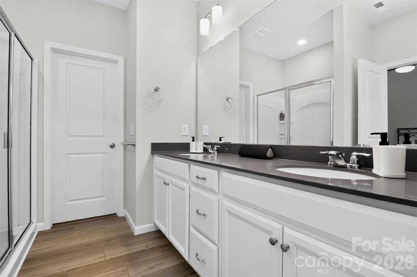 Built by award-winning Brookline Homes, this beautifully - photo 23