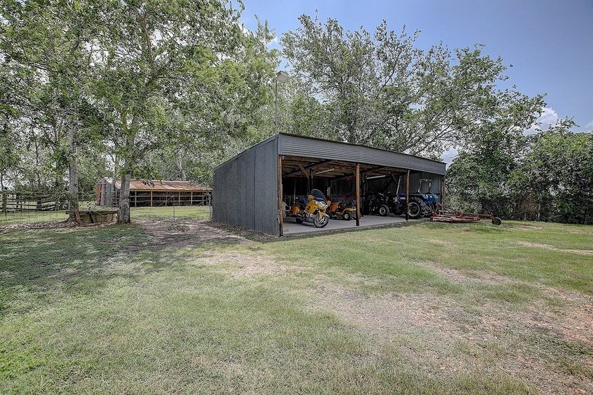 Surrounded by large acreage, this L-shaped Ag Exempt acreage - photo 24