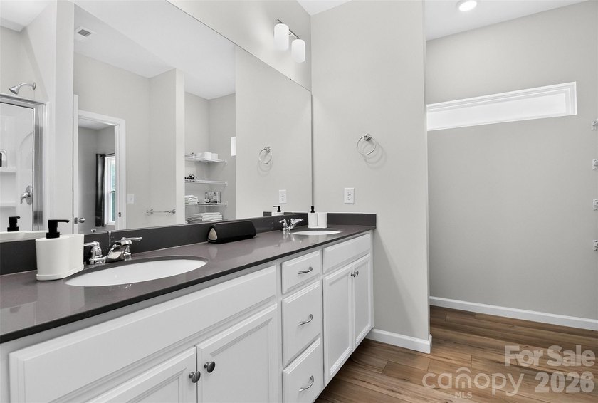 Built by award-winning Brookline Homes, this beautifully - photo 25