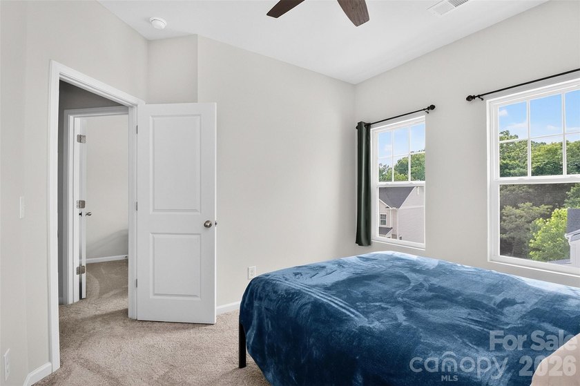 Built by award-winning Brookline Homes, this beautifully - photo 30
