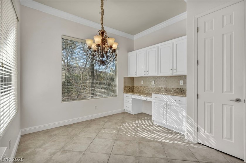 Discover your dream home in the prestigious, guard-gated Anthem - photo 11