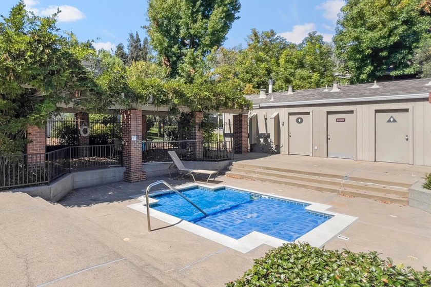 Welcome to 1751 Braddock Court, a beautifully updated - photo 20