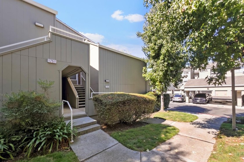 Welcome to 1751 Braddock Court, a beautifully updated - photo 21