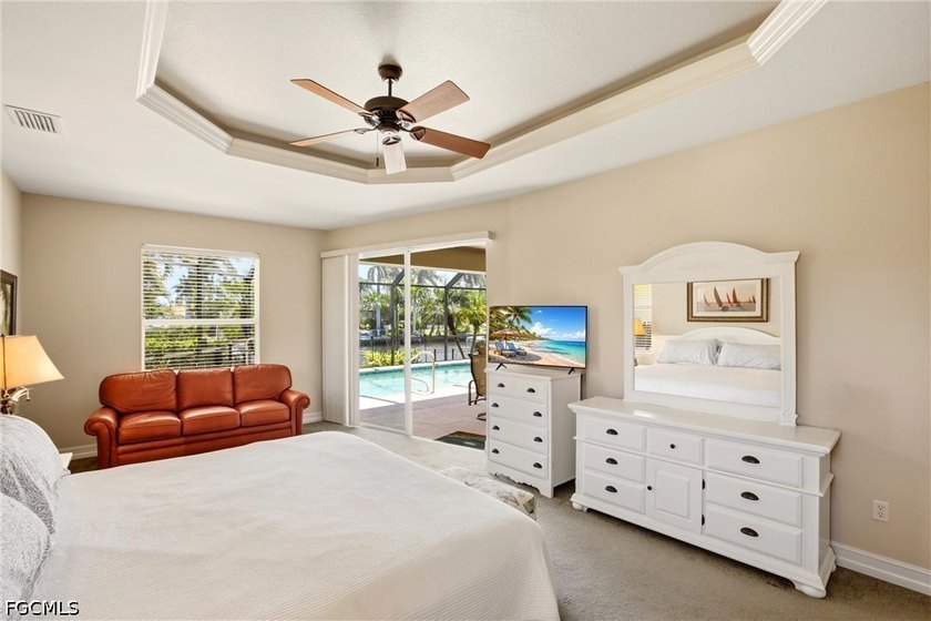 BEST VALUE IN PUNTA GORDA ISLES! Fully furnished and move-in - photo 17